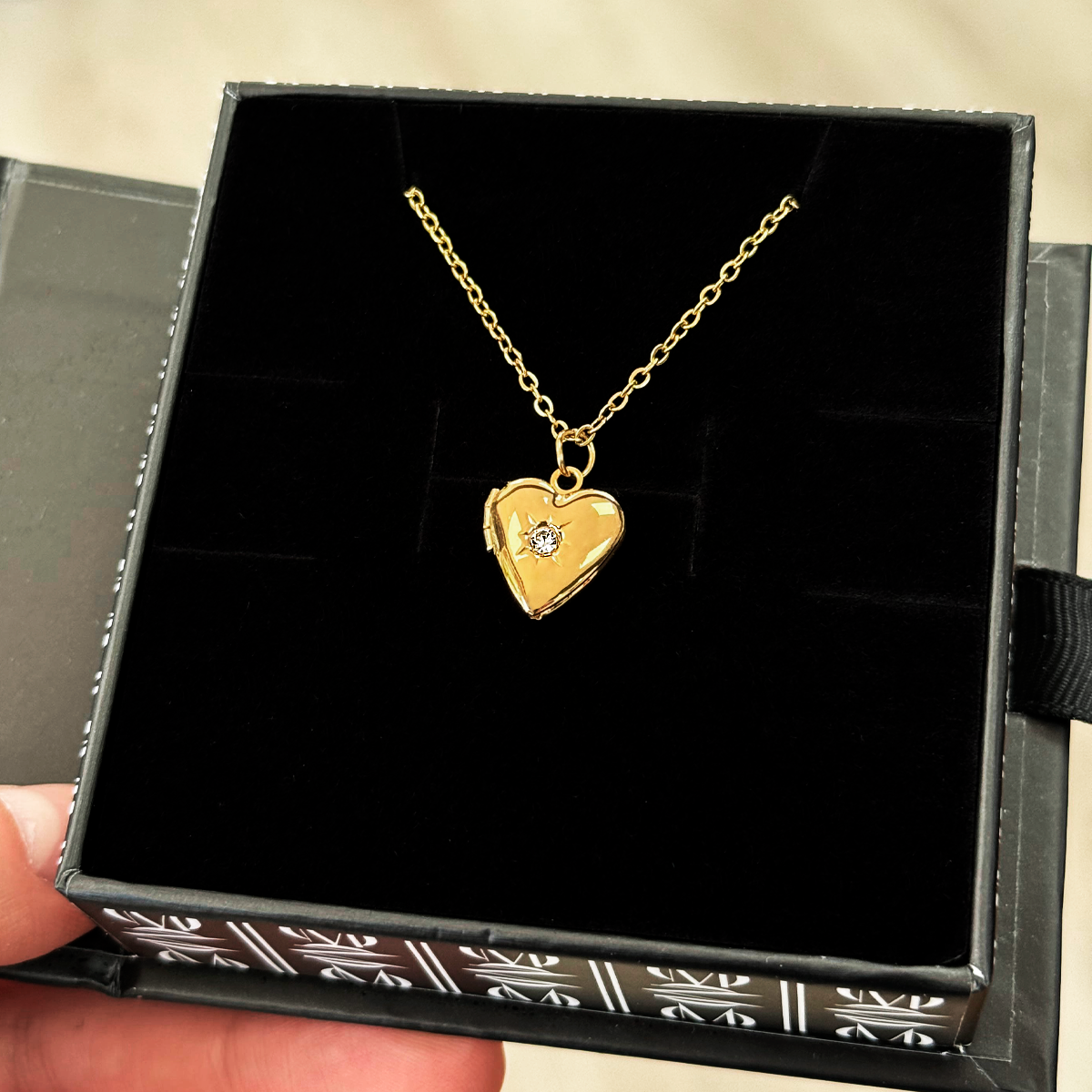 Relicario dorado con cristal alusivo a los recién nacidos, Collar Personalizable, Guardapelo o relicario personalizable con foto o mensaje