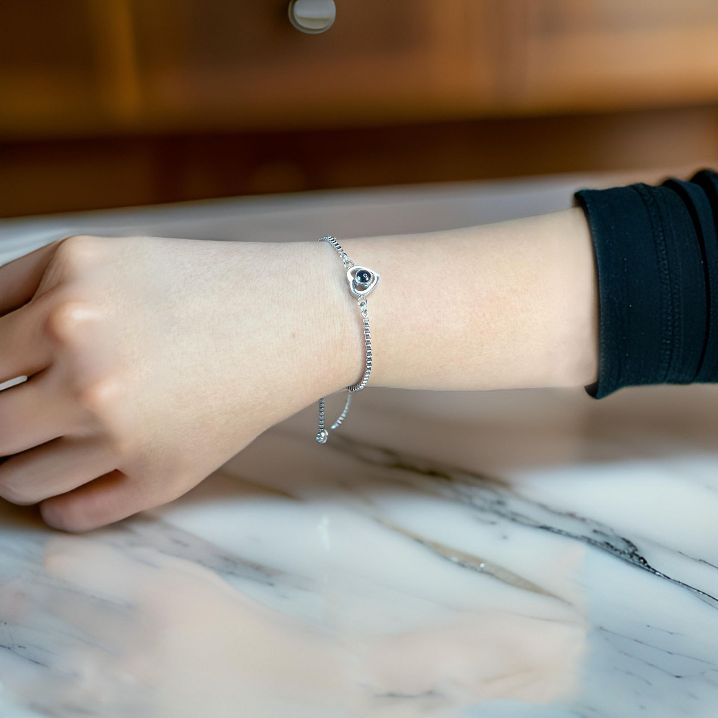 Pulsera personalizable, Pulsera forma de corazones, ajustable, personalizable con foto oculta