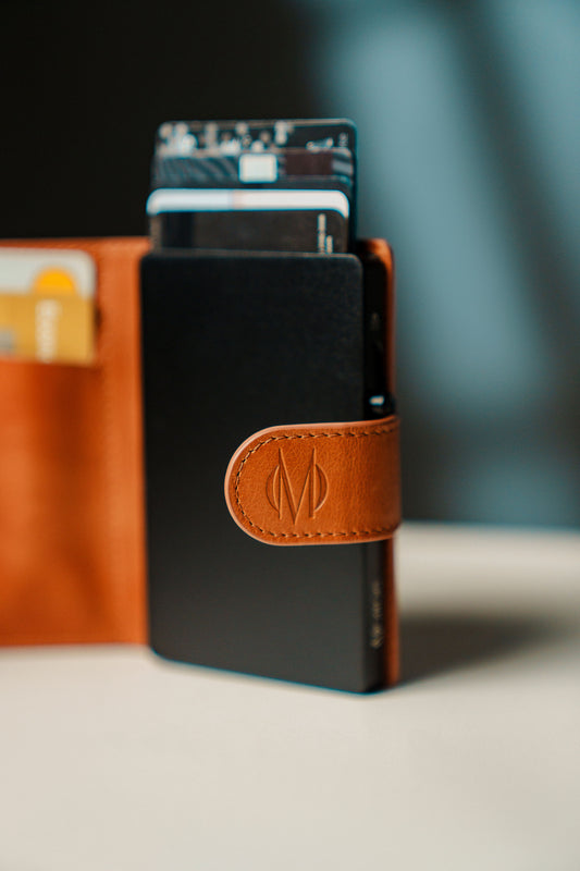 Monroe Magsafe Card Holder Edición 3 - dispensador de tarjetas, organizador de tarjetas, tarjetero con expulsor de tarjetas protección contra clonaciones, billetera versatil