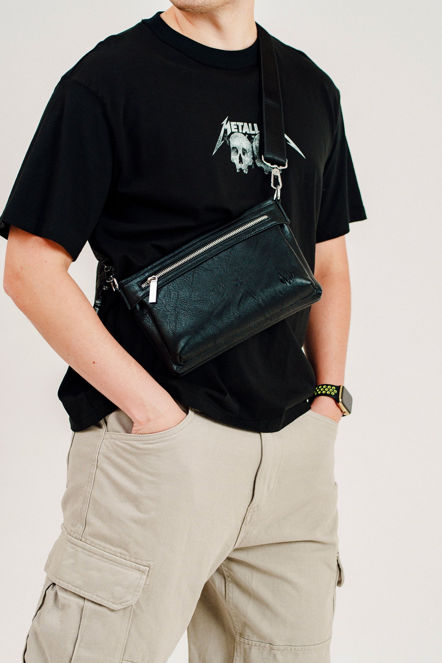 CARTERA MONROE CROSS BODY, CARTERA DE MANO UNISEX, CARTERA DE POLIURETANO DE ALTA COSTURA