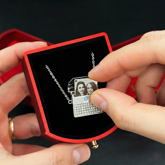 Collar Personalizado de Acero Inoxidable con Rosa Eterna 🌹✨