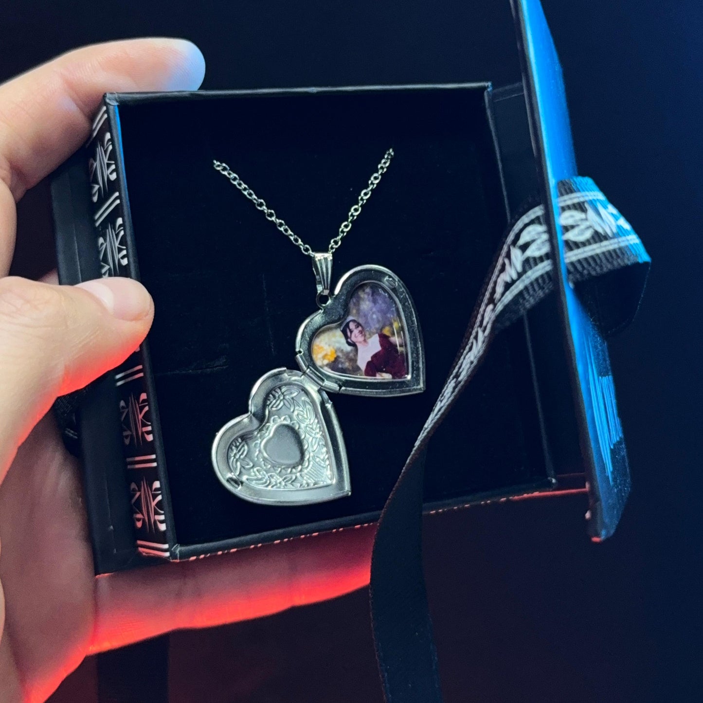 Relicario personalizable con corazón violeta con foto a color Collar personalizable
