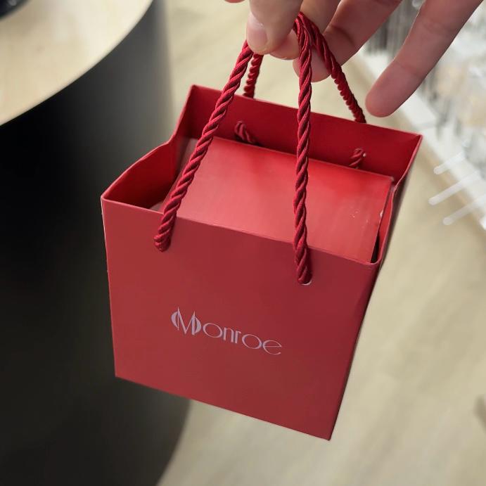 Caja Mágica de Regalo con Sorpresa Oculta – Ideal para Cumpleaños, con collar personalizable de acero inoxidable