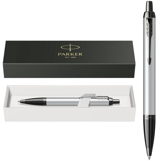 Boligrafo Parker Jotter lacado gris mate complementado con adornos negros y el clip de flecha distintivo Parker, punta media, tinta Azul