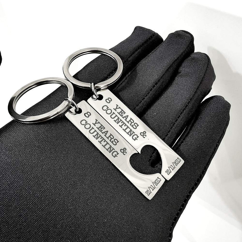 Llavero para parejas personalizado, par de llaveros personalizables con fecha, nombres o inciales