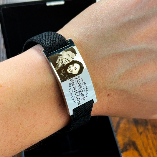 Pulsera de acero inoxidable y banda elástica de textil reforzado para caballero, pulsera personalizable con foto y texto