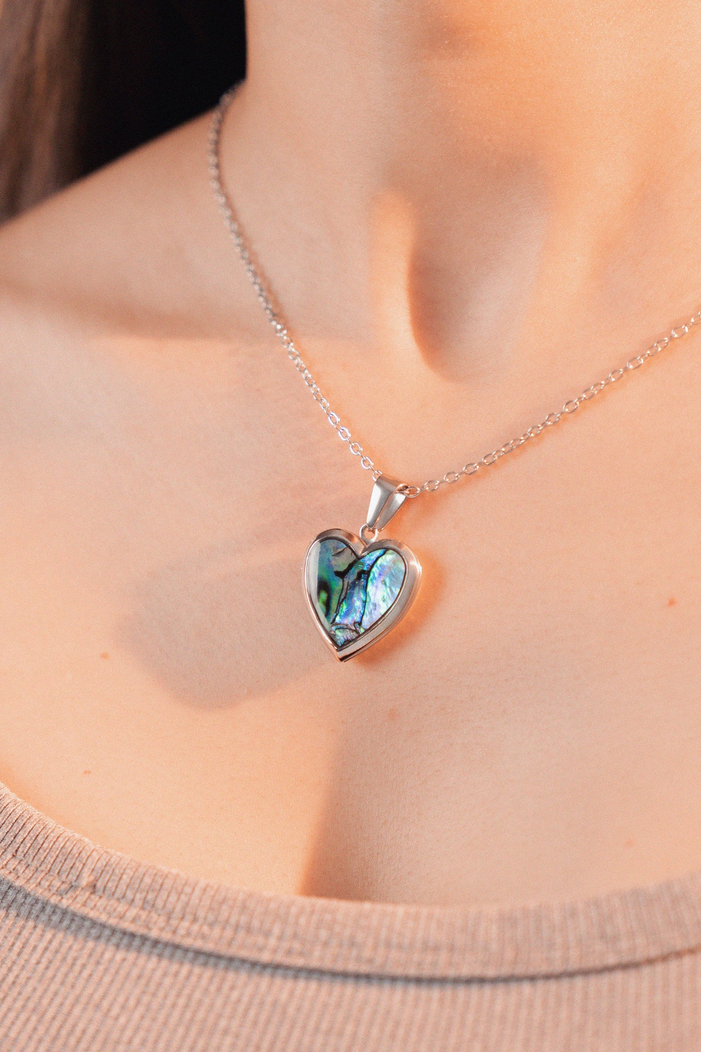 Relicario dorado con tornasol verde violeta, Collar Personalizable, Guardapelo o relicario personalizable con foto o mensaje