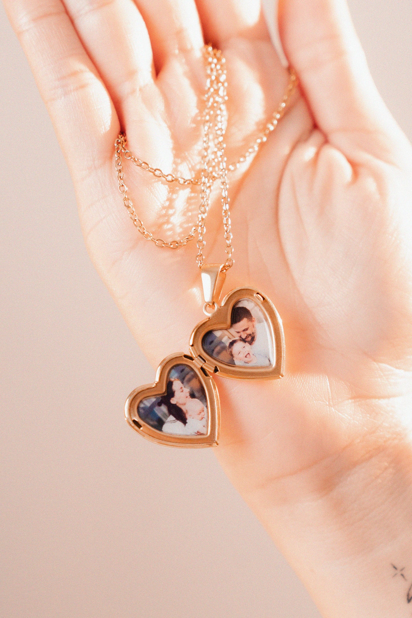 Relicario dorado con tornasol verde violeta, Collar Personalizable, Guardapelo o relicario personalizable con foto o mensaje