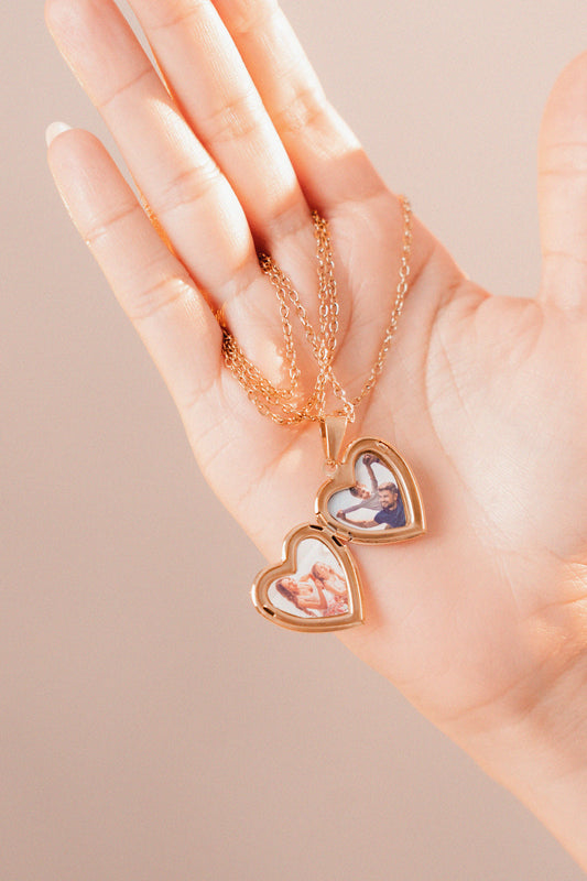 Relicario dorado con tornasol blanco, Collar Personalizable, Guardapelo o relicario personalizable con foto o mensaje