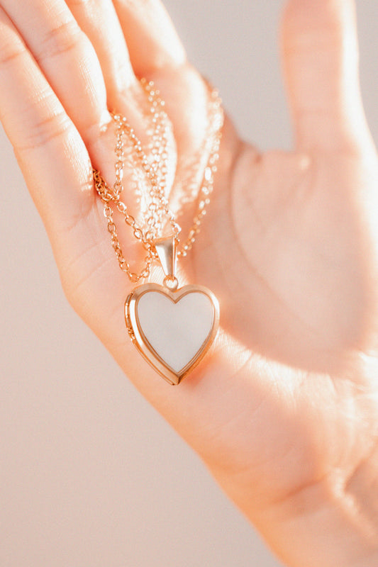 Relicario dorado con tornasol blanco, Collar Personalizable, Guardapelo o relicario personalizable con foto o mensaje