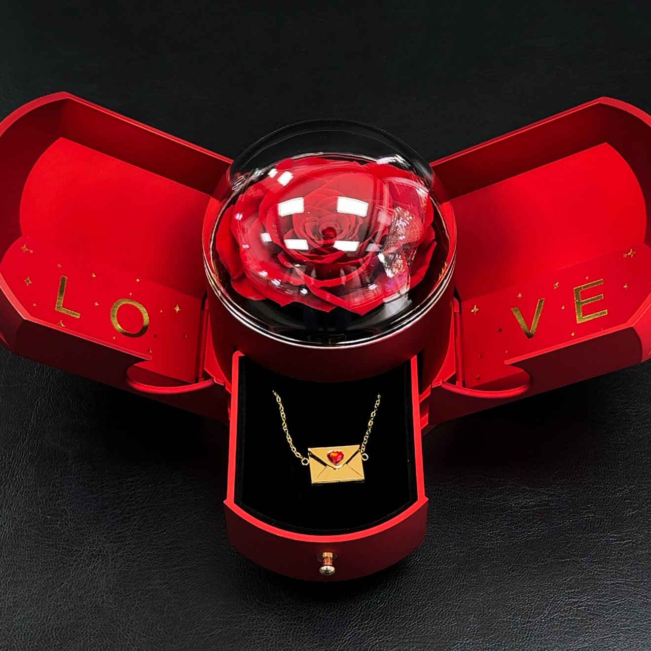 Caja de regalo con Rosa preservada para durar 5 años, con collar estilo carta de acero inoxidable. El mejor regalo de San Valentín 2026